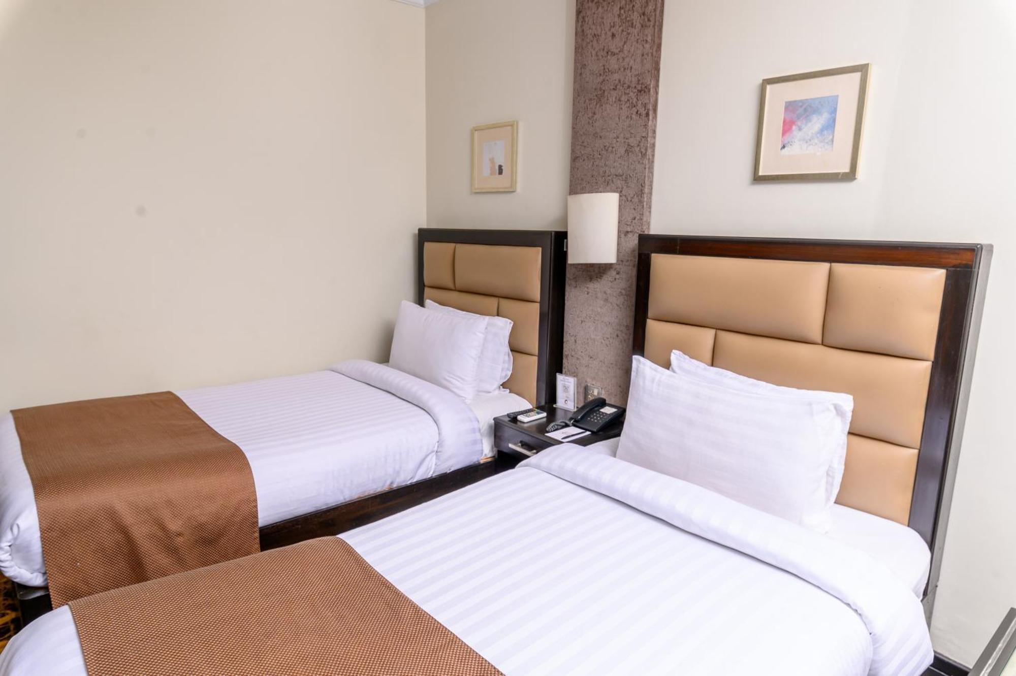 Hotel One Abbottabad Extérieur photo