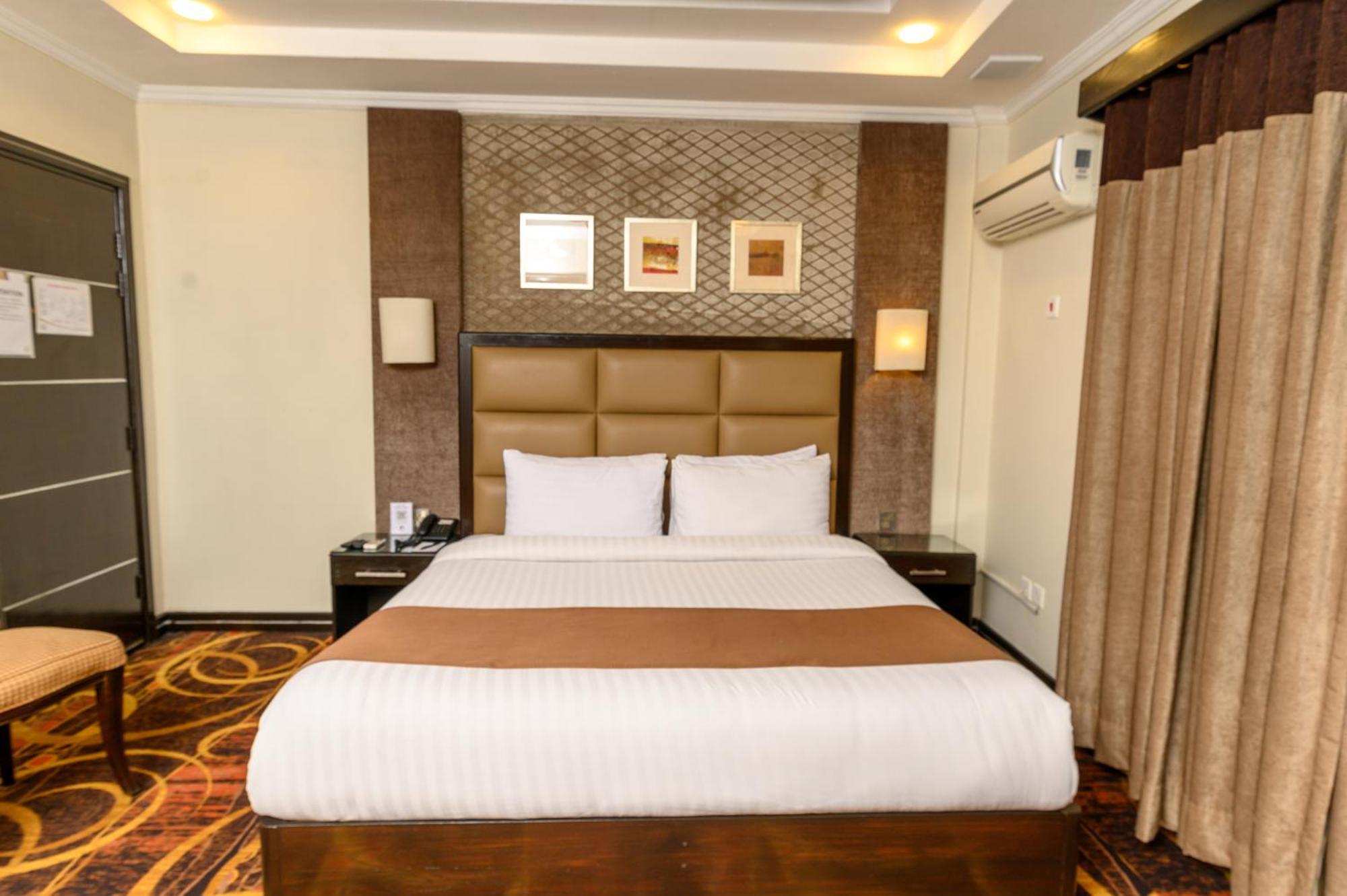 Hotel One Abbottabad Extérieur photo