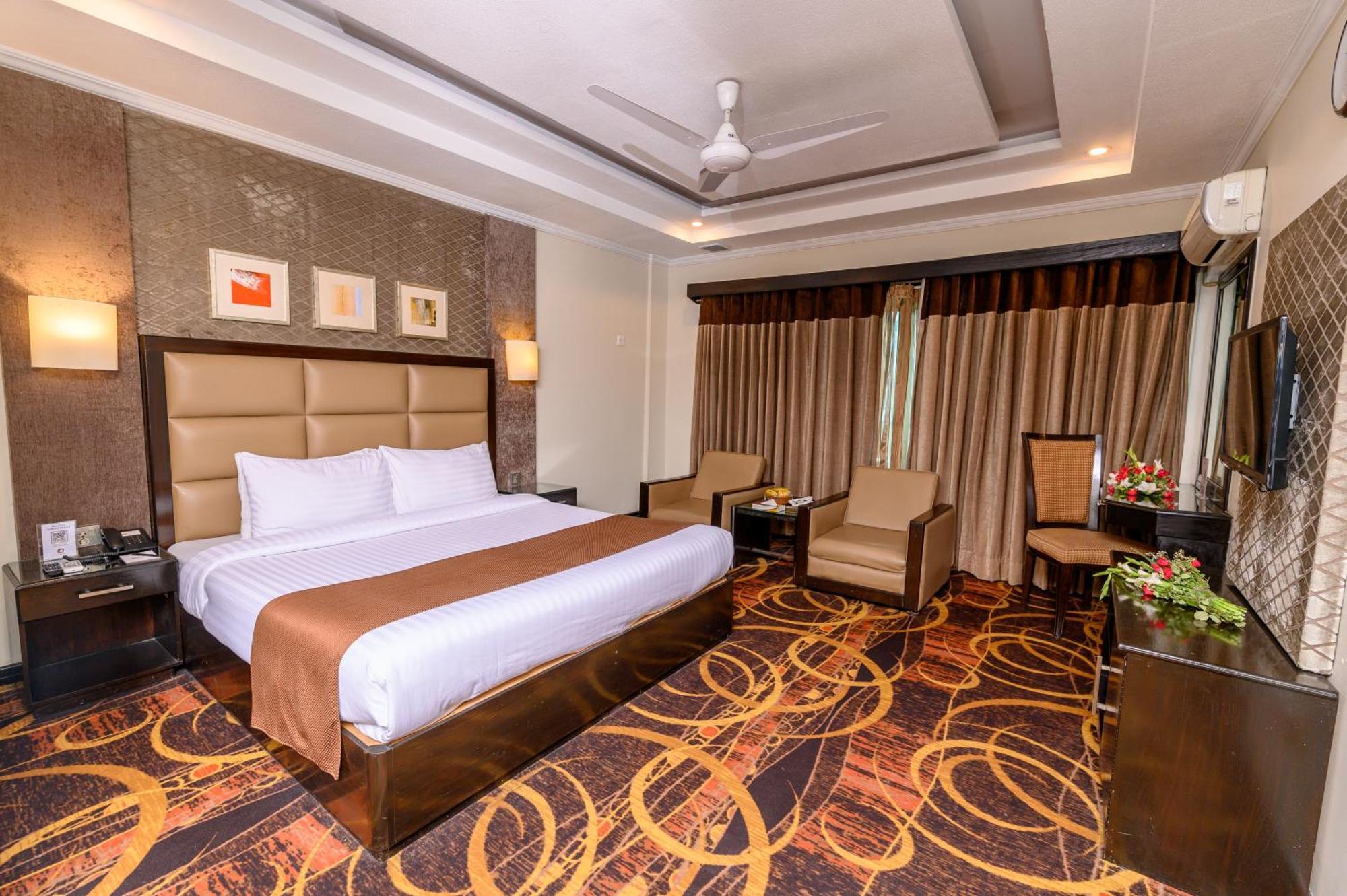 Hotel One Abbottabad Extérieur photo