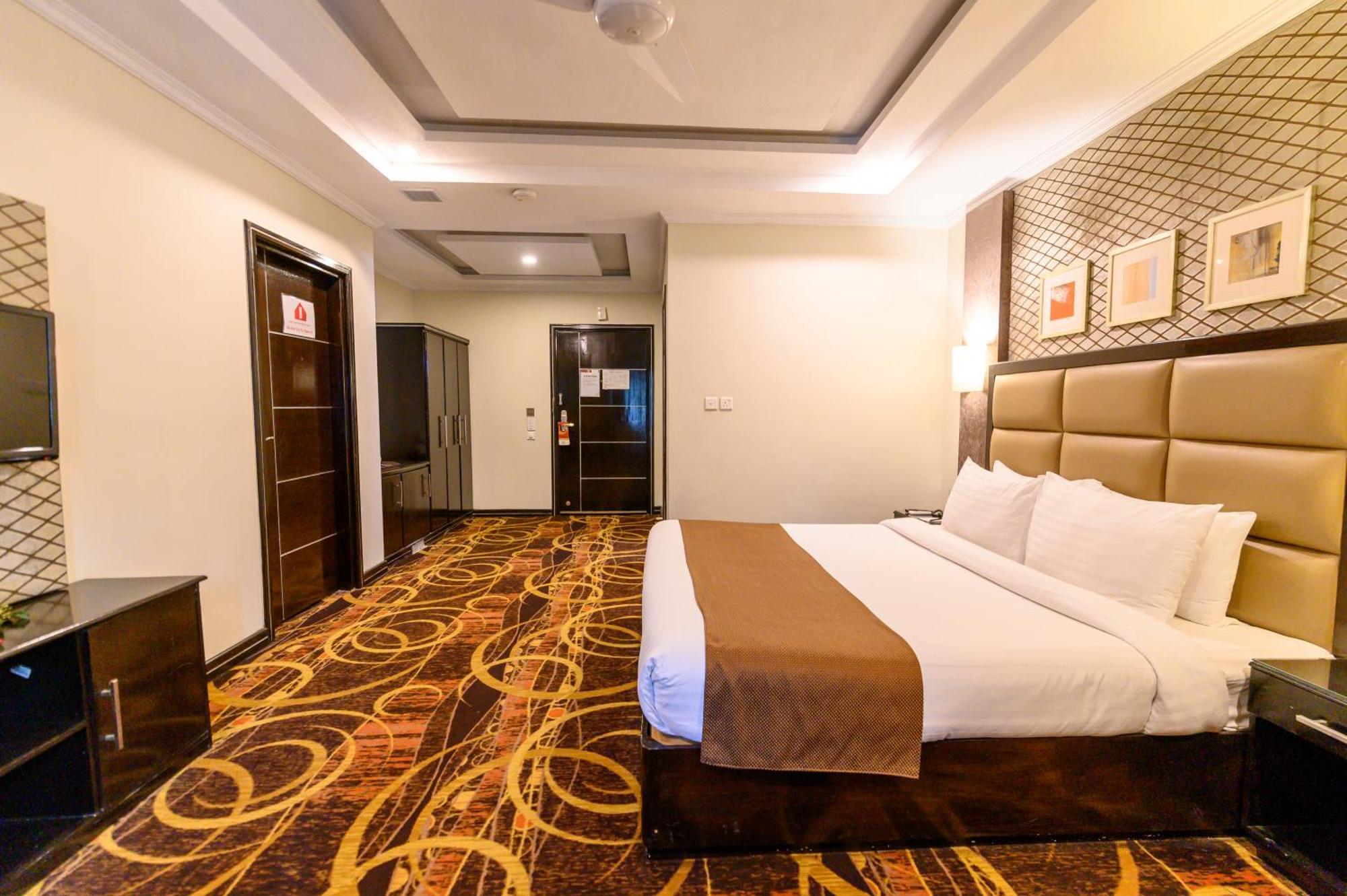 Hotel One Abbottabad Extérieur photo
