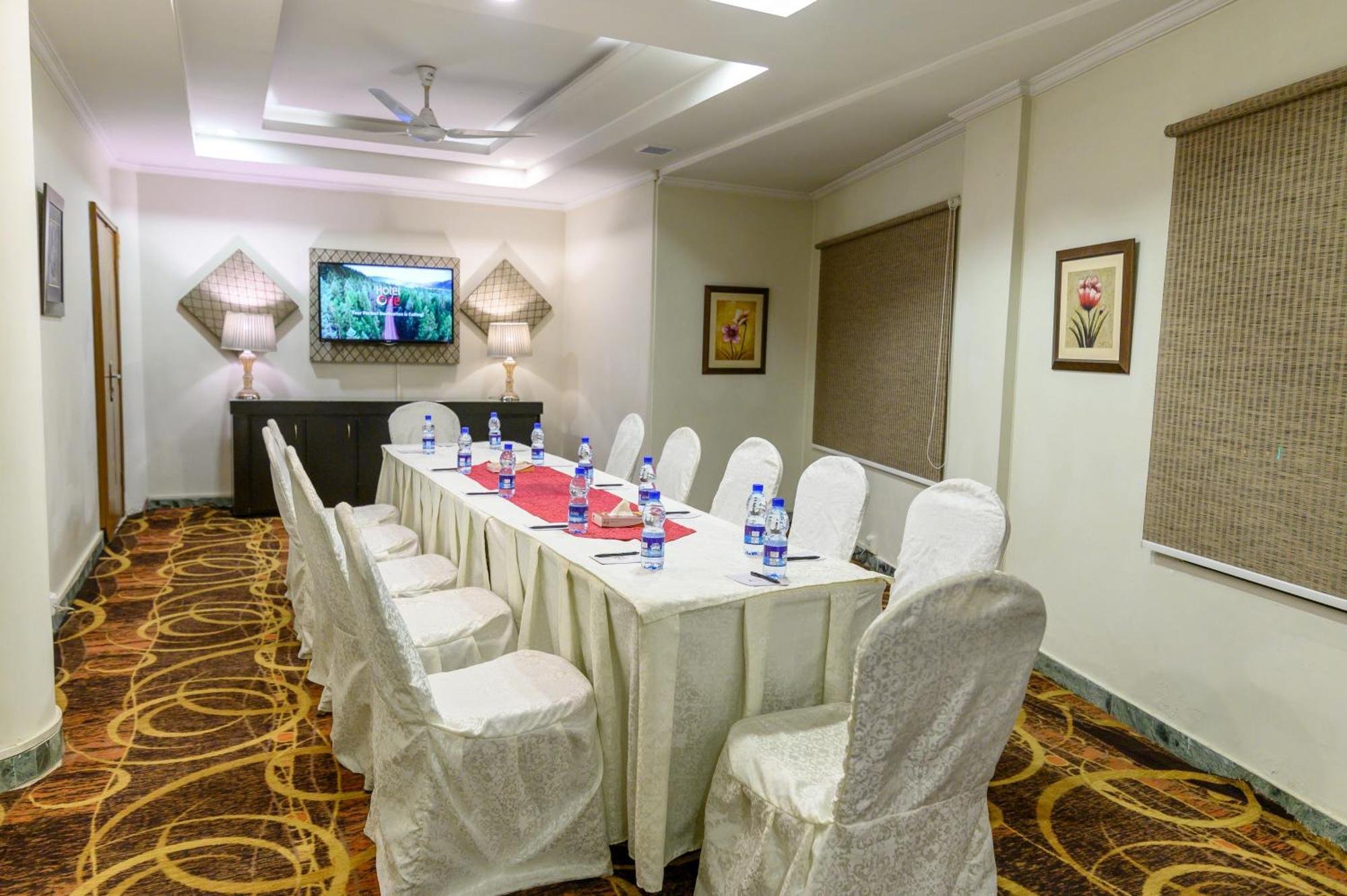 Hotel One Abbottabad Extérieur photo